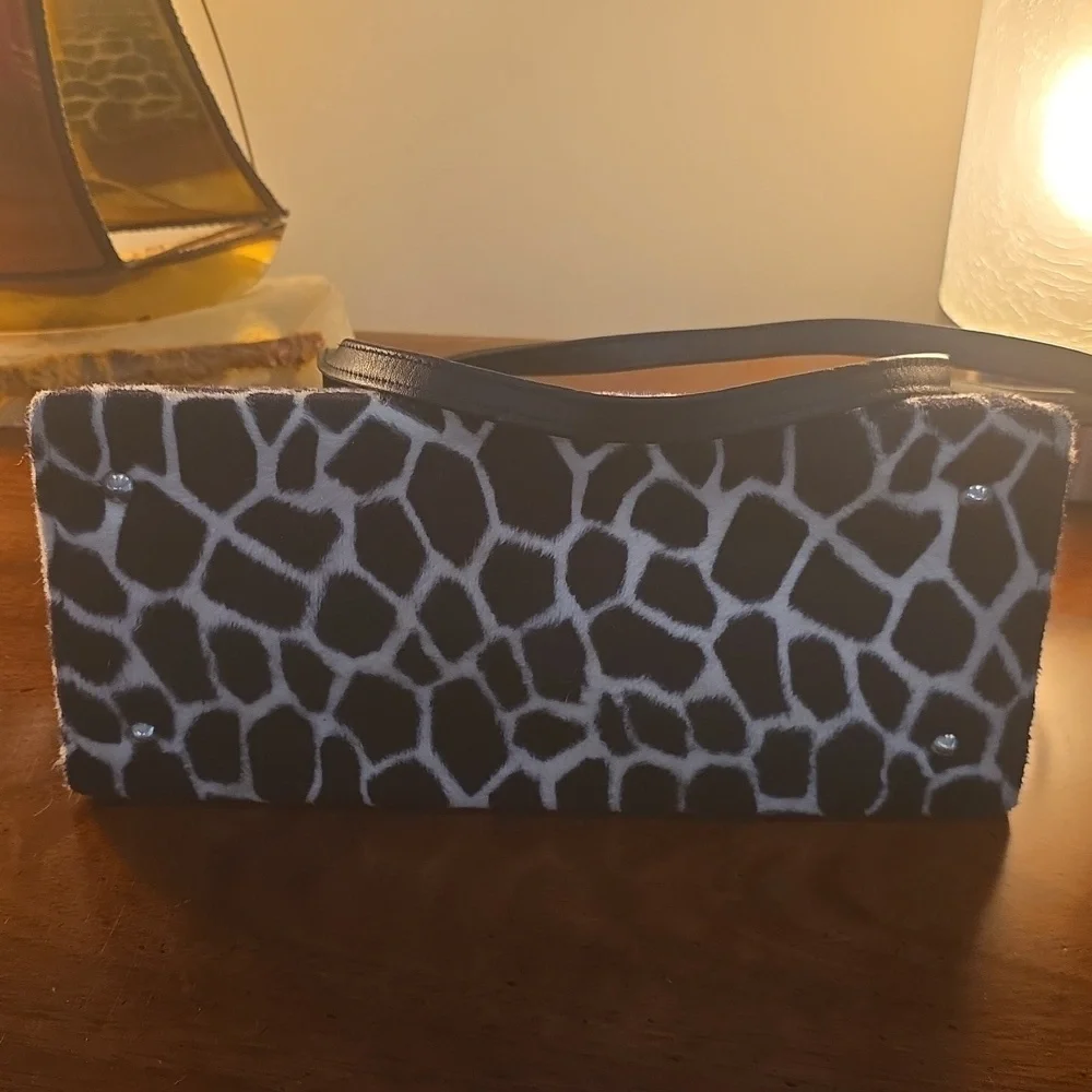 Kate Spade Vintage Giraffe Pattern